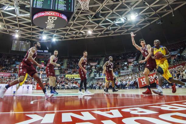 仅彰显了他 仅彰显了他